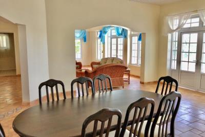 St-Lucia-Homes-Bon-019-living-dining-2-850x570