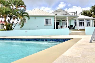 St-Lucia-Homes-Bon-019-Pool-2-850x570