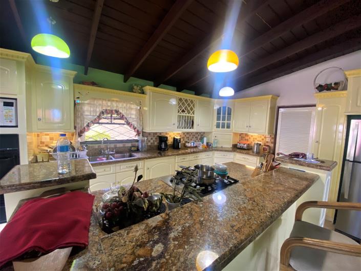 Image No.15-6 Bed House for sale