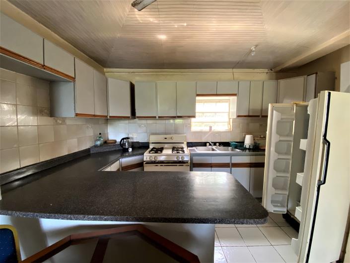 Image No.4-5 Bed House for sale