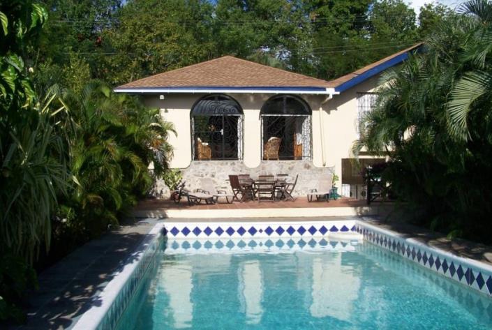 Image No.1-6 Bed Villa for sale
