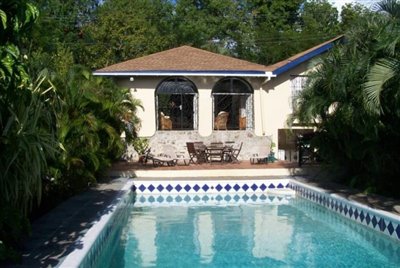 6 Bed Villa for sale