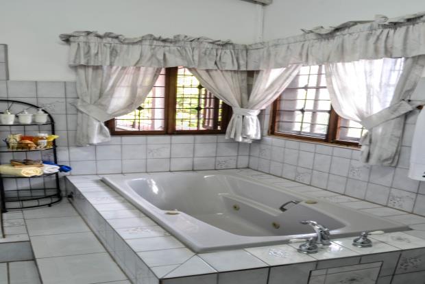 Image No.9-4 Bed House for sale