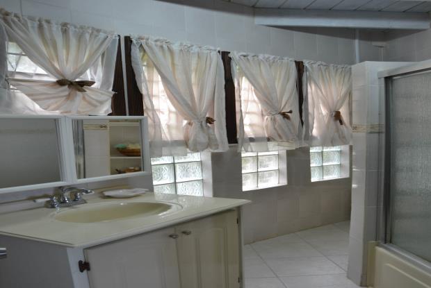 Image No.10-4 Bed House for sale