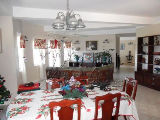 Image No.5-5 Bed House for sale