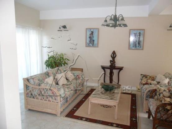 Image No.8-5 Bed House for sale