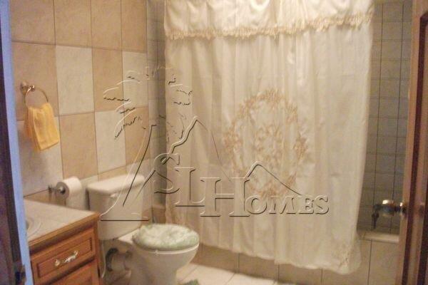 Image No.16-6 Bed House for sale