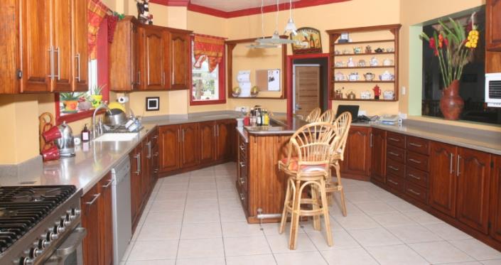 Image No.3-4 Bed House for sale