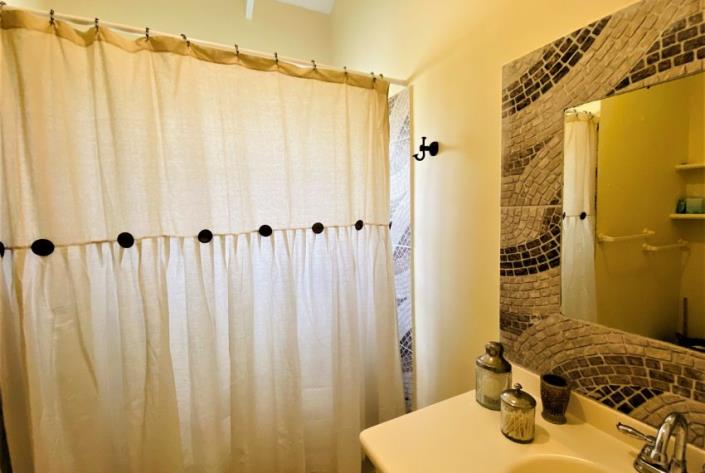 Image No.23-4 Bed House for sale