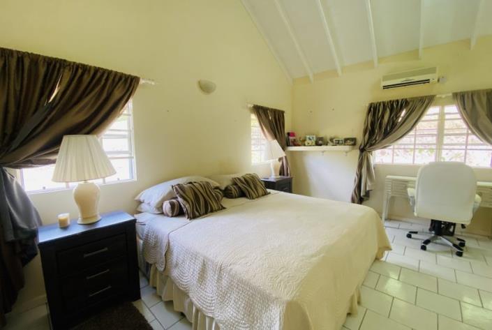 Image No.21-4 Bed House for sale