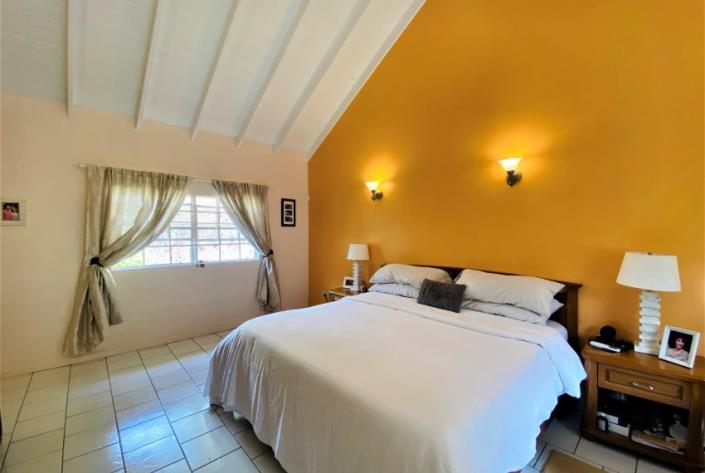 Image No.22-4 Bed House for sale