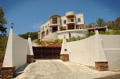 Villa de 4 chambres à vendre à Cap Estate