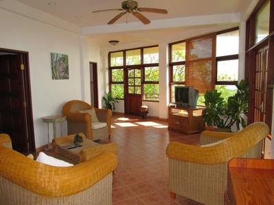 Image No.3-Maison de 4 chambres à vendre à Gros Islet