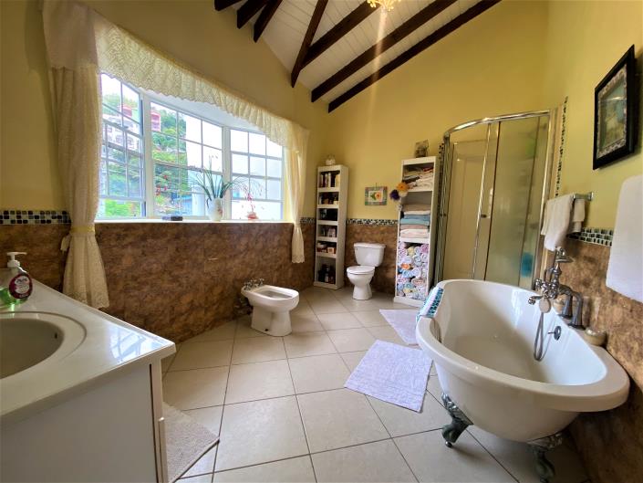 Image No.12-Villa / Détaché de 6 chambres à vendre à Rodney Heights