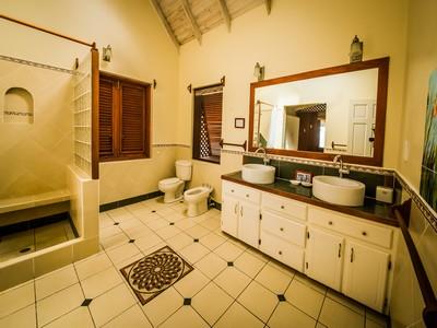 Image No.6-Maison / Villa de 5 chambres à vendre à Cap Estate