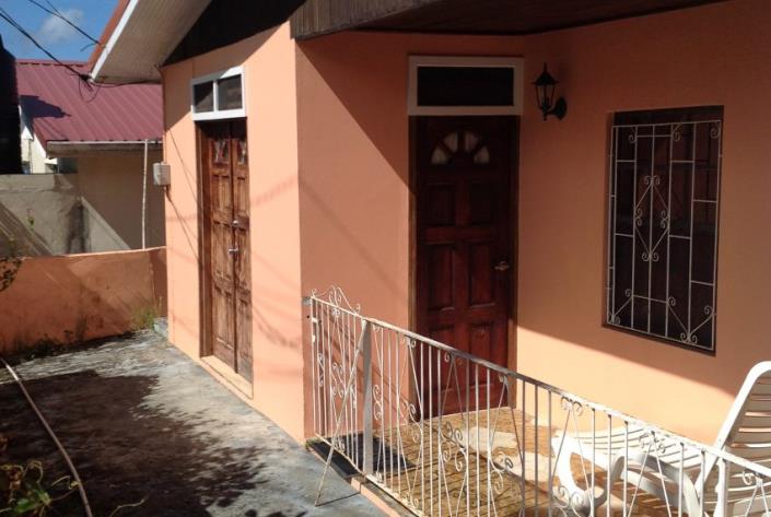 Image No.2-Maison de 8 chambres à vendre à Castries