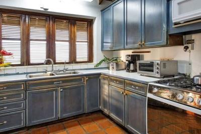 St-Lucia-Homes---ALR-009---Les-Chaudieres-Villa---Kitchen