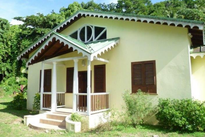Image No.1-Maison de 2 chambres à vendre à Soufrière