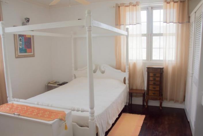 Image No.10-2 Bed House for sale