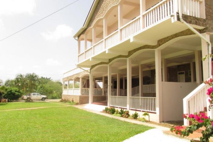 Image No.2-Un hôtel à vendre à Choiseul