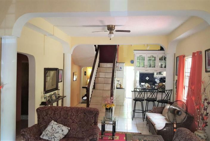 Image No.9-9 Bed House for sale