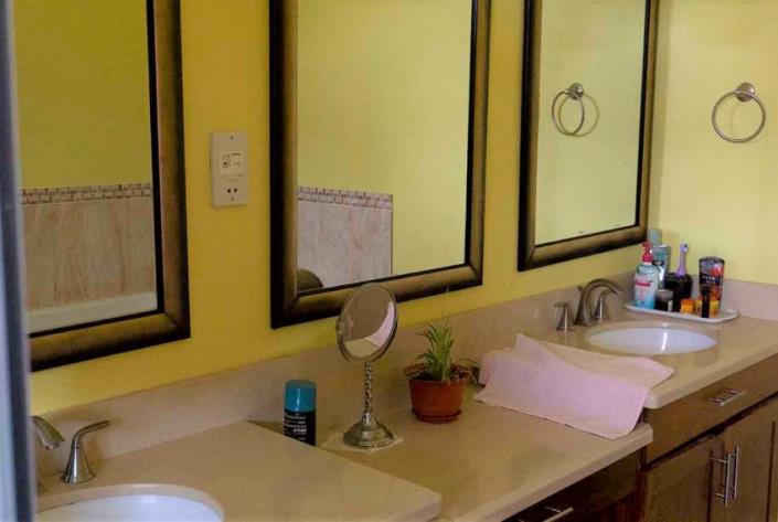 Image No.11-7 Bed House for sale