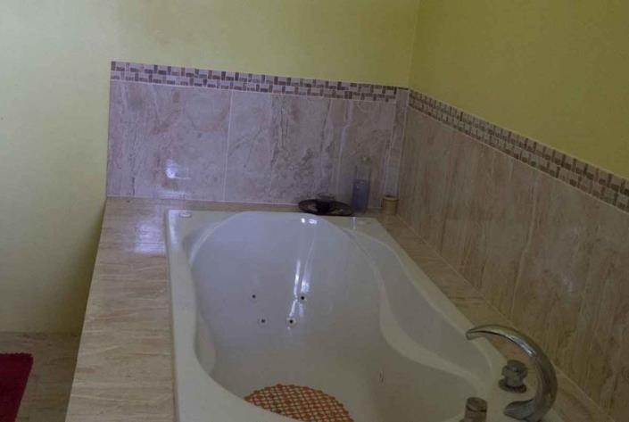 Image No.12-7 Bed House for sale