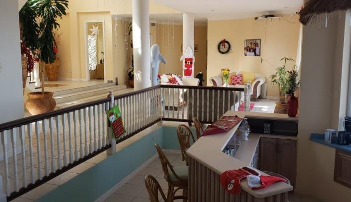 Image No.9-8 Bed Villa for sale