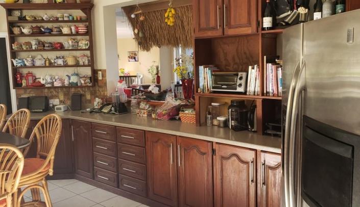 Image No.10-8 Bed Villa for sale