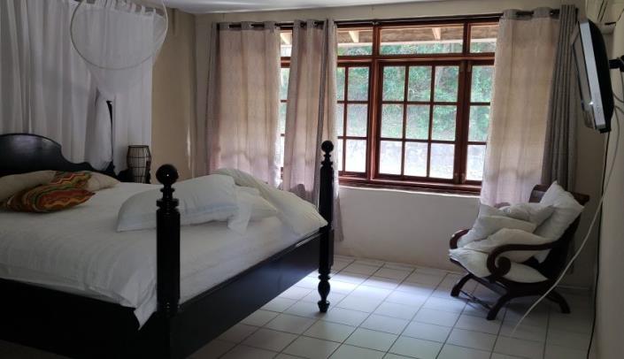 Image No.14-8 Bed Villa for sale