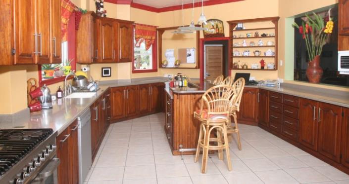 Image No.19-8 Bed Villa for sale