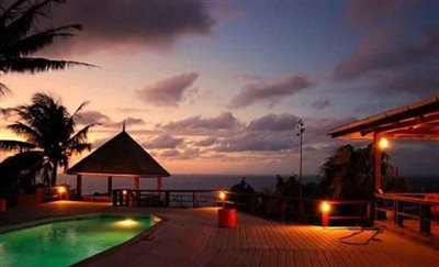 8 Bed Villa for sale