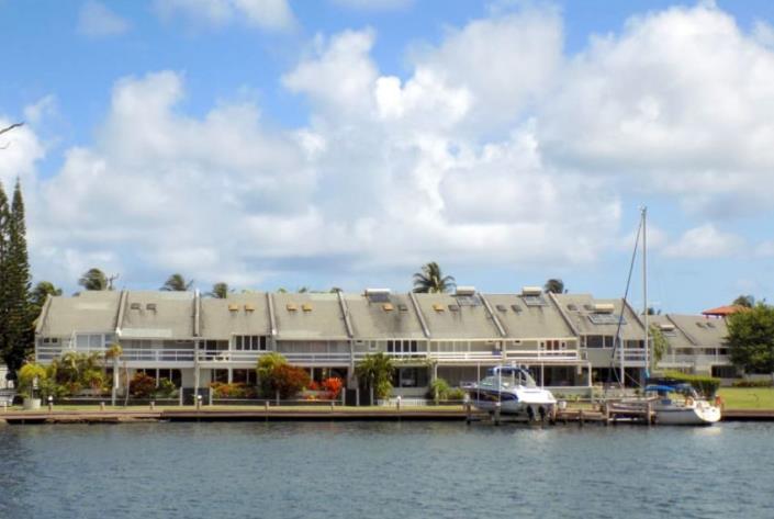 Image No.2-Maison de ville de 3 chambres à vendre à Rodney Bay