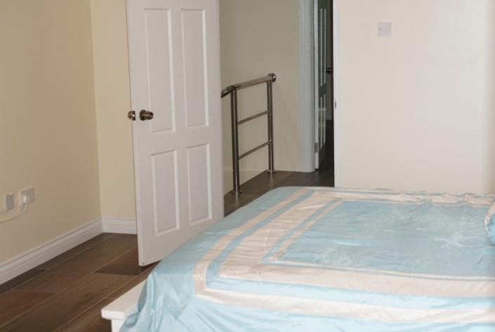 Image No.10-Commercial de 15 chambres à vendre à Cap Estate