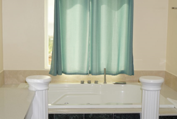 Image No.12-Commercial de 15 chambres à vendre à Cap Estate