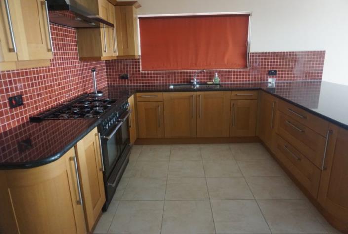 Image No.7-7 Bed Property for sale