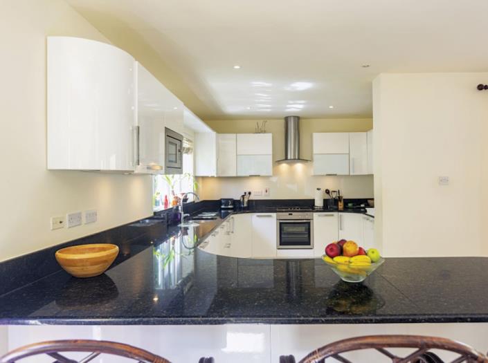 Image No.6-3 Bed Condo for sale