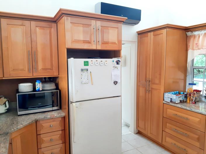 Image No.12-4 Bed House for sale