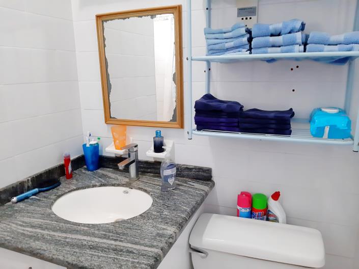 Image No.25-4 Bed House for sale