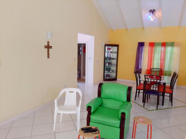 Image No.10-4 Bed House for sale