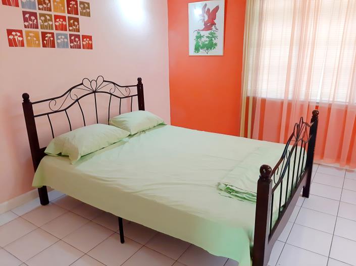 Image No.18-4 Bed House for sale