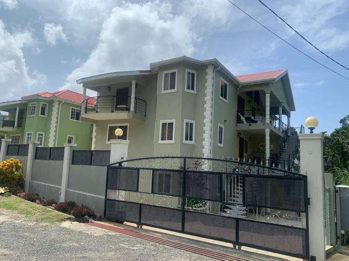 Image No.5-25 Bed House for sale