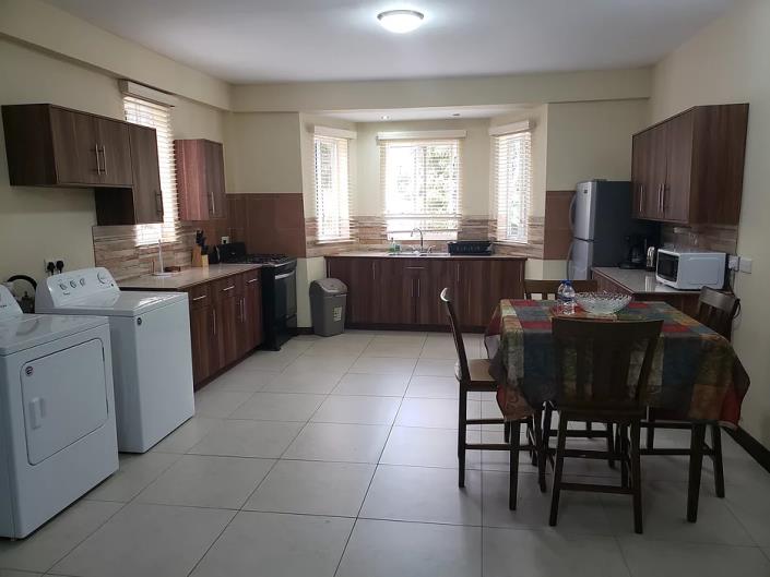 Image No.8-25 Bed House for sale