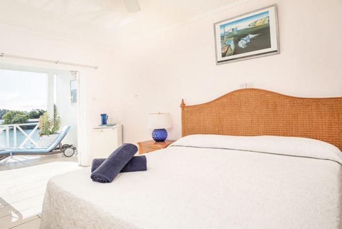 Image No.20-28 Bed Hotel for sale