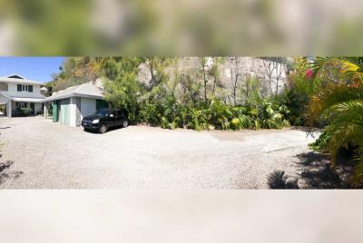 St-Lucia-Homes-Zephyr-Hills-Bldg-grarage-driveway-850x570