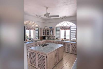 St-Lucia-Homes-Zephyr-Hills-Kitchen-850x570