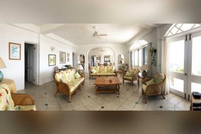St-Lucia-Homes-Zephyr-Hills-Sittingroom-Panoramic-850x570