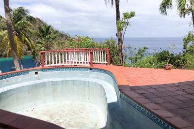 St-Lucia-Homes---Hibiscus-Villa---Empty--pool-2