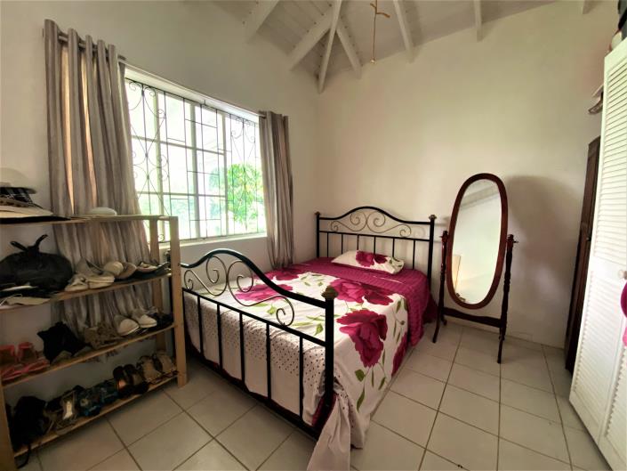 Image No.9-7 Bed House for sale