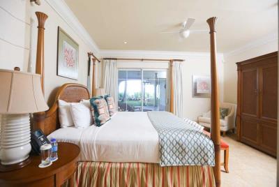 St-Lucia-Homes-Gobat-Cap-Maison-Villa-Bedroom-850x570